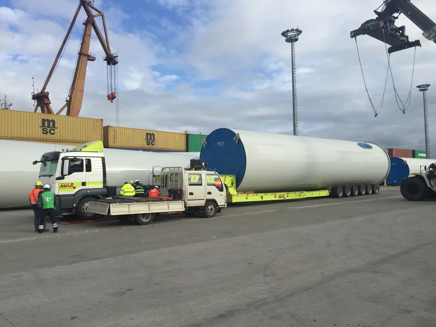 Transporte de gran porte realizado por Grúas Mar